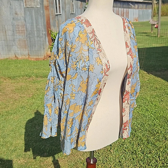 Anthroplogie Current Air Sheer Floral Kimono - Picture 4 of 8